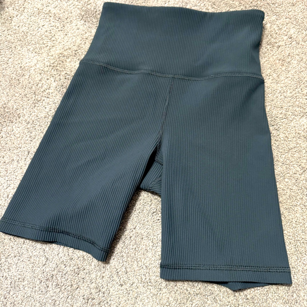Athleta Elation 7in Ribbed Shorts